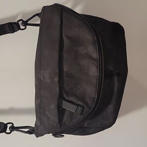 EUC Lululemon All Night Festival Bag 5L